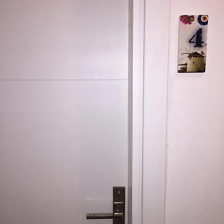 وايت أند بلو فندق مبيت وإفطار