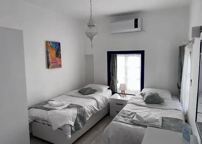 B&B White&blue Bodrum