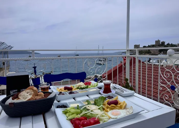 Bed & Breakfast White And Blue 2*