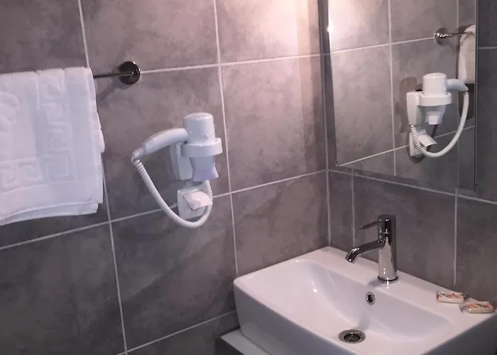 White And Blue Bed & Breakfast