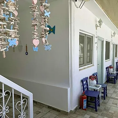 White And Blue B&B 2*