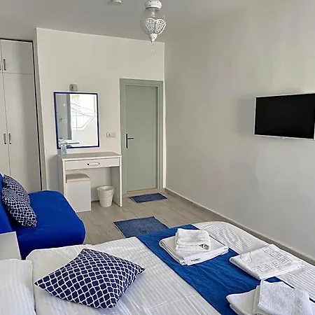 B&B White And Blue
