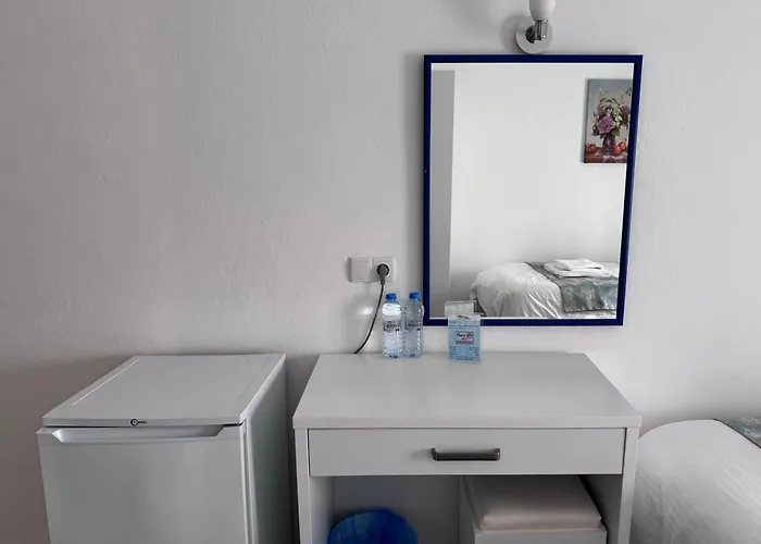 White And Blue Bed & Breakfast 2*