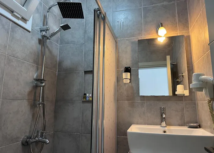 White And Blue Bed & Breakfast