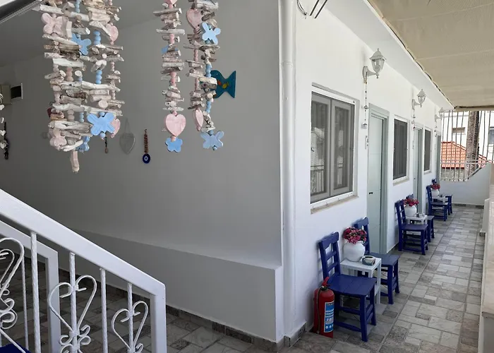 Bed & Breakfast White And Blue 2*