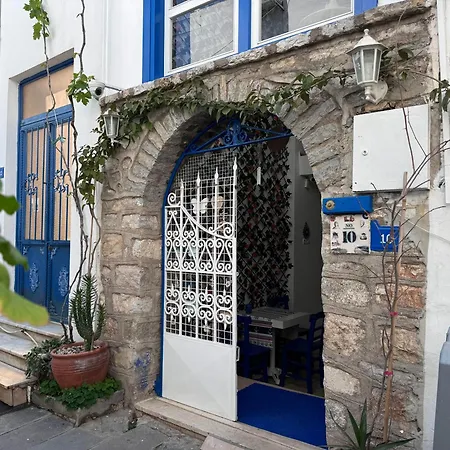 博德鲁姆白蓝住宿加早餐旅馆